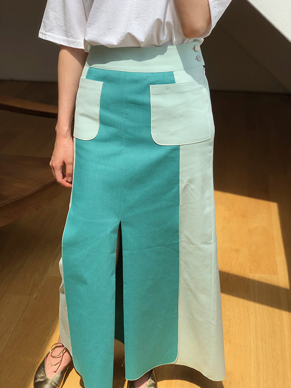 Two-tone slits skirt (2 colors)
